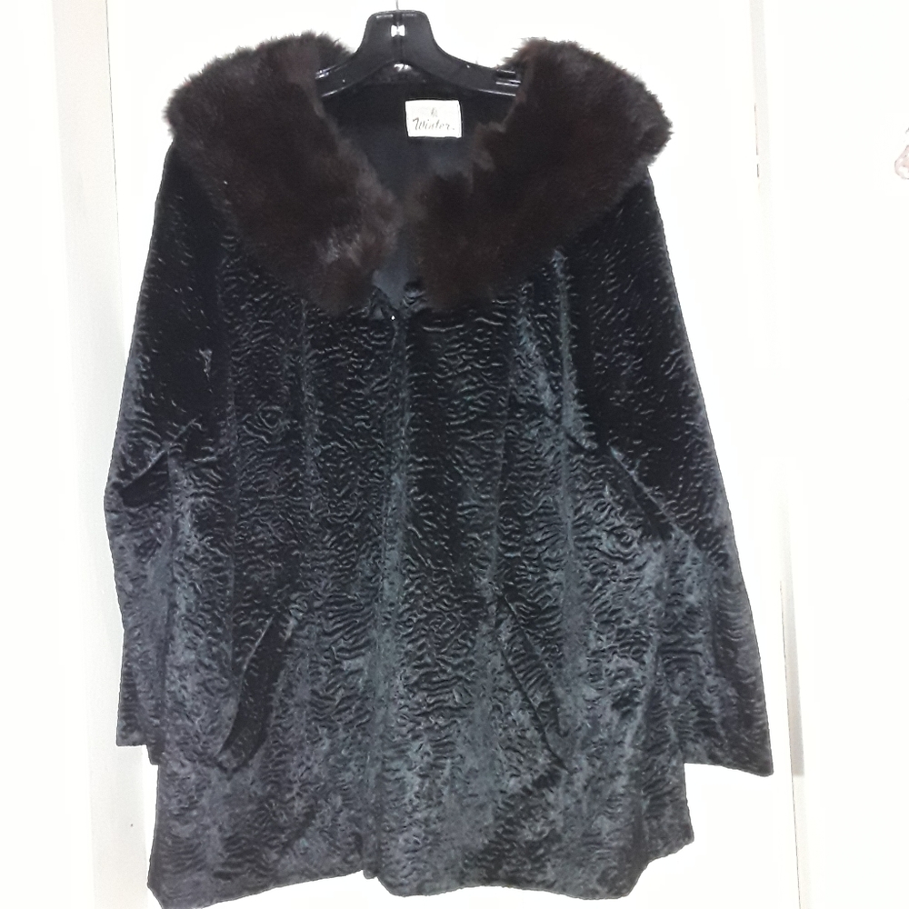 Vintage Black Coat with Fur Collar 1950s Large